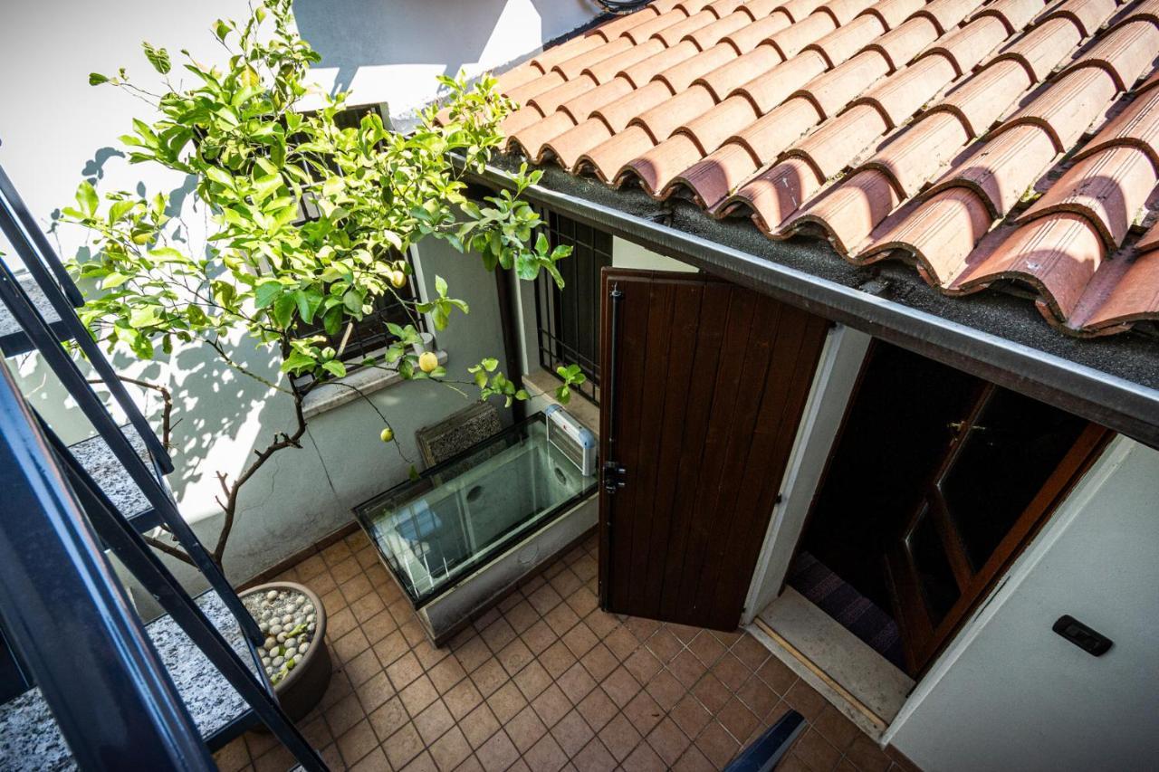 La Terrazza Apartment - Smart Holiday มานโตวา ภายนอก รูปภาพ